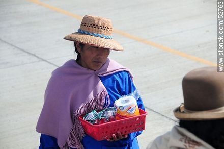 Female street vendor. - Bolivia - Others in SOUTH AMERICA. Photo #52763