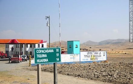 Pueblo Batallas en Ruta Nacional 2. Estación de servicio. - Bolivia - Otros AMÉRICA del SUR. Foto No. 52811