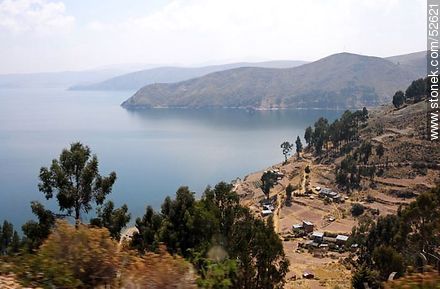 Lago Titicaca, riberas bolivianas. Altitud: 3952m - Bolivia - Otros AMÉRICA del SUR. Foto No. 52621
