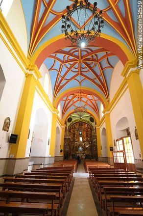 Inside Basilica of Our Lady of Copacabana - Bolivia - Others in SOUTH AMERICA. Foto No. 52509