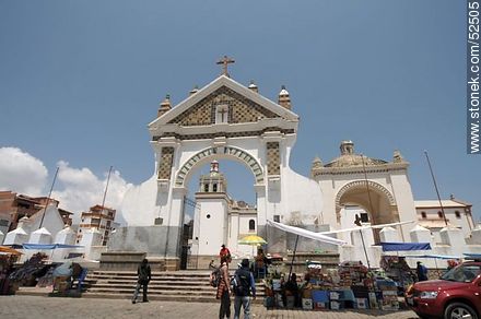 Basilica of Our Lady of Copacabana - Bolivia - Others in SOUTH AMERICA. Foto No. 52505