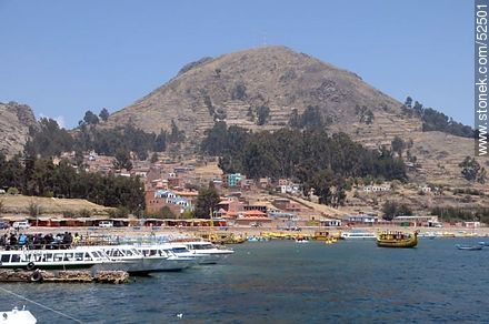 Port of Copacabana, Lake Titicaca.  - Bolivia - Others in SOUTH AMERICA. Foto No. 52501