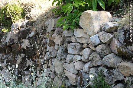Stones of the walls of the terraces of the Isla del Sol on Lake Titicaca. - Bolivia - Others in SOUTH AMERICA. Photo #52439