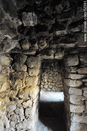 Aberturas trapezoidales Tiwanaco. Reparaciones hechas por los Incas. - Bolivia - Otros AMÉRICA del SUR. Foto No. 52391