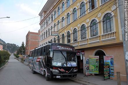 Avenida 16 de Julio. Ómnibus a La Paz. - Bolivia - Otros AMÉRICA del SUR. Foto No. 52384