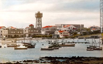 Old photo of the Port of Punta del Este, the water tower in the Plaza Artigas. - Punta del Este and its near resorts - URUGUAY. Photo #52970