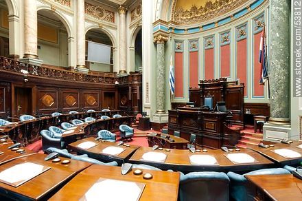 Cámara de Senadores de la República - Departamento de Montevideo - URUGUAY. Foto No. 53812