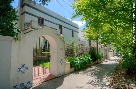 House on the street José Ellauri - Department of Montevideo - URUGUAY. Photo #53932