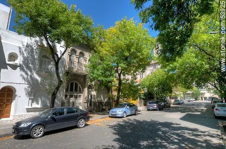 La calle Monseñor Domingo Tamburini - Departamento de Montevideo - URUGUAY. Foto No. 53925