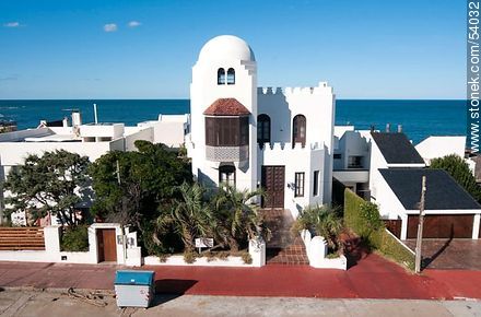 Residences of Virazon Street at the Peninsula of Punta del Este - Punta del Este and its near resorts - URUGUAY. Photo #54032