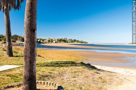 El Tesoro beach. Maldonado river. - Punta del Este and its near resorts - URUGUAY. Foto No. 54219