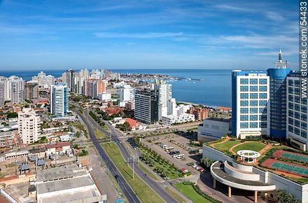 Avenida Artigas y avenida Francia - Punta del Este y balnearios cercanos - URUGUAY. Foto No. 54433