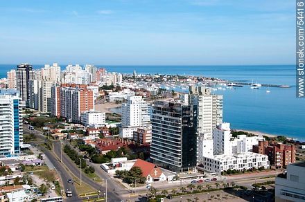 Chiverta and Artigas avenues. View to the port of Punta del Este. - Punta del Este and its near resorts - URUGUAY. Foto No. 54416