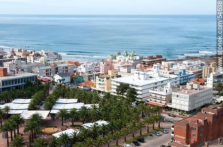Artigas Square. Street 23th and 24th. View to El Emir beach - Punta del Este and its near resorts - URUGUAY. Foto No. 54538