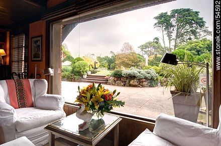 Chairs with view to garden - Punta del Este and its near resorts - URUGUAY. Foto No. 54592