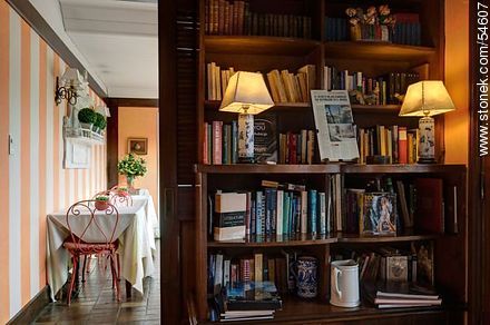 L'Auberge hotel library - Punta del Este and its near resorts - URUGUAY. Foto No. 54607