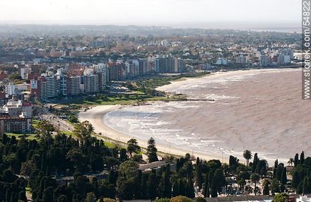 Playa y cementerio del Buceo, playa Malvín. Río de la Plata. - Departamento de Montevideo - URUGUAY. Foto No. 54822