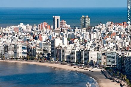 Playa Pocitos. Sur de la ciudad de Montevideo y del país. - Departamento de Montevideo - URUGUAY. Foto No. 54802