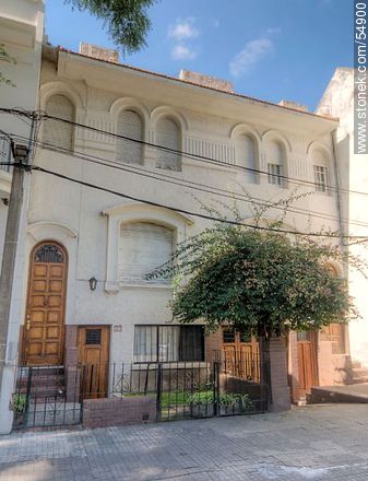 Casas de la calle José Martí y Santiago Vázquez - Departamento de Montevideo - URUGUAY. Foto No. 54900