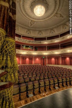 Bartolomé Macció Theatre. Part the curtains and audience. - San José - URUGUAY. Photo #55533