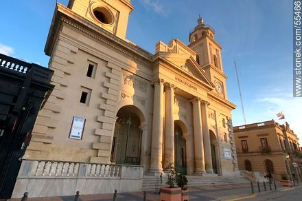 Catedral e intendencia municipal - Departamento de San José - URUGUAY. Foto No. 55466