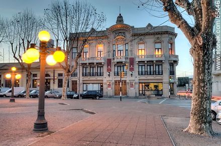 Teatro Macció al atardecer - Departamento de San José - URUGUAY. Foto No. 55446