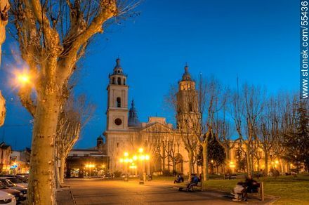 Cathedral and Plaza at dusk - San José - URUGUAY. Photo #55436
