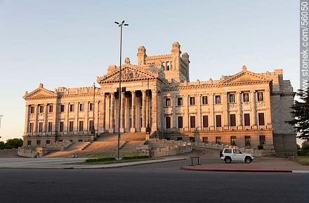 Palacio legislativo at sunset - Department of Montevideo - URUGUAY. Photo #56050