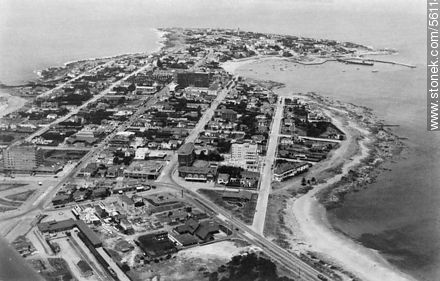 Vista aérea antigua de la península - Punta del Este y balnearios cercanos - URUGUAY. Foto No. 56184