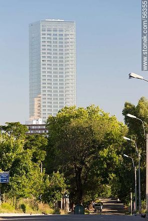 Torre del World Trade Center 4 de Montevideo - Departamento de Montevideo - URUGUAY. Foto No. 56355