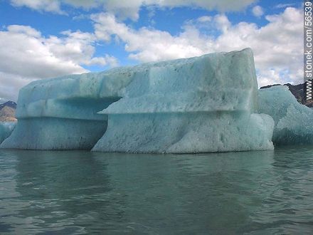 Ice floes on Lake Viedma -  - ARGENTINA. Photo #56539