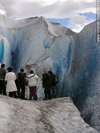Tourists enjoying Viedma Glacier -  - ARGENTINA. Photo #56596