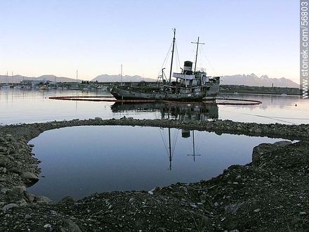 Port of Ushuaia -  - ARGENTINA. Photo #56803