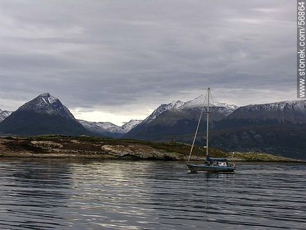Boat in the Beagle Channel -  - ARGENTINA. Photo #56864
