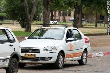 Taxi de Salto - Departamento de Salto - URUGUAY. Foto No. 57253