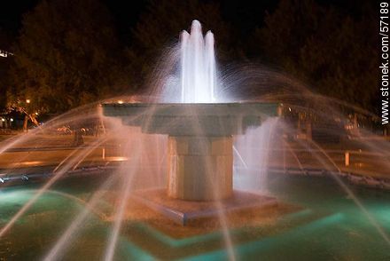 Artigas Square fountain at night - Department of Salto - URUGUAY. Photo #57189