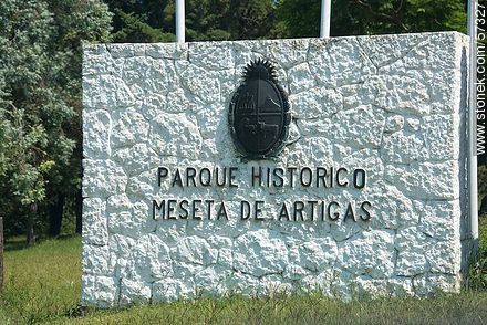 Entrance to the Historical Park Meseta de Artigas - Department of Paysandú - URUGUAY. Foto No. 57327