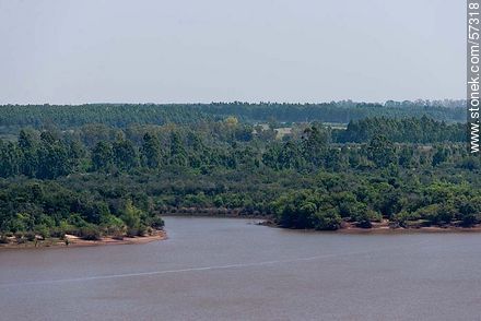 Vista al río Uruguay desde la Meseta de Artigas - Departamento de Paysandú - URUGUAY. Foto No. 57318