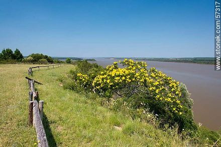 View to the river Uruguay from Meseta de Artigas - Department of Paysandú - URUGUAY. Foto No. 57317