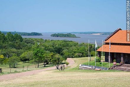 Casona del Patriarca en la Meseta de Artigas - Departamento de Paysandú - URUGUAY. Foto No. 57304
