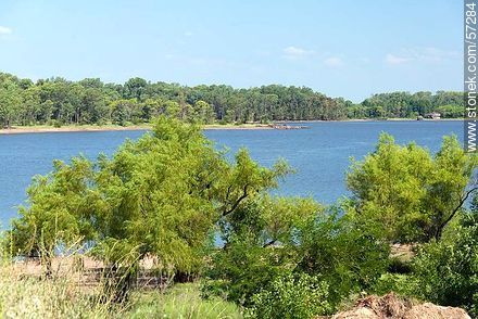 Small beach on the Black River south of Route 3. Very close, Soriano departmental limit. - Department of Paysandú - URUGUAY. Photo #57284