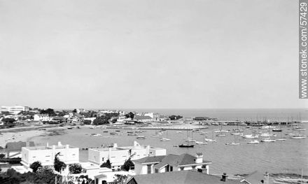 Vista del puerto desde el hotel Biarritz - Punta del Este y balnearios cercanos - URUGUAY. Foto No. 57429
