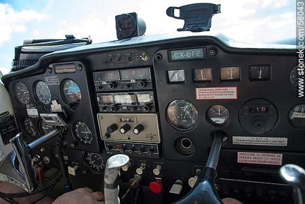 Tablero de avión de instrucción en Melilla -  - IMÁGENES VARIAS. Foto No. 58043