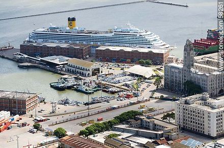 Costa Fortuna Cruise in the port of Montevideo. Buquebus terminal. Navy headquarters - Department of Montevideo - URUGUAY. Foto No. 58261