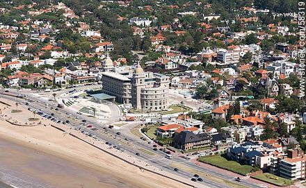 Vista aérea del Hotel Carrasco (2013) - Departamento de Montevideo - URUGUAY. Foto No. 58319