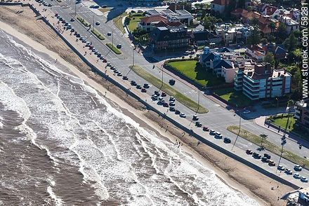 Vista aérea de la Rambla Tomás Berreta. Playa Carrasco. - Departamento de Montevideo - URUGUAY. Foto No. 58281