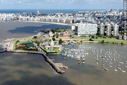 Vista aérea del Puerto del Buceo, Yatch Club, edificio Panamericano, playa Pocitos - Departamento de Montevideo - URUGUAY. Foto No. 58341