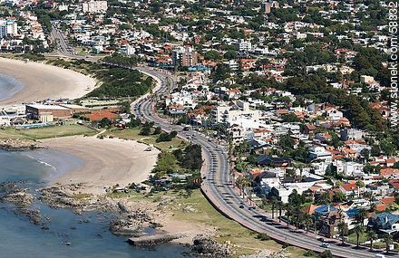 Aerial view of winding Rambla O'Higgins in Punta Gorda. Honda and verde Beaches. Club Nautico. - Department of Montevideo - URUGUAY. Foto No. 58332