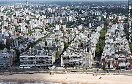 Aerial View of Trouville, ramblas Rep. of Peru and Mahatma Gandhi. Punta Carretas. - Department of Montevideo - URUGUAY. Foto No. 58370
