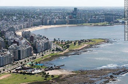 Vista aérea del club La Estacada, Trouville, Playa Pocitos. - Departamento de Montevideo - URUGUAY. Foto No. 58355